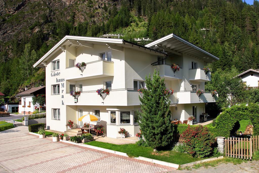 Gaestehaus Mrak Längenfeld Kültér fotó